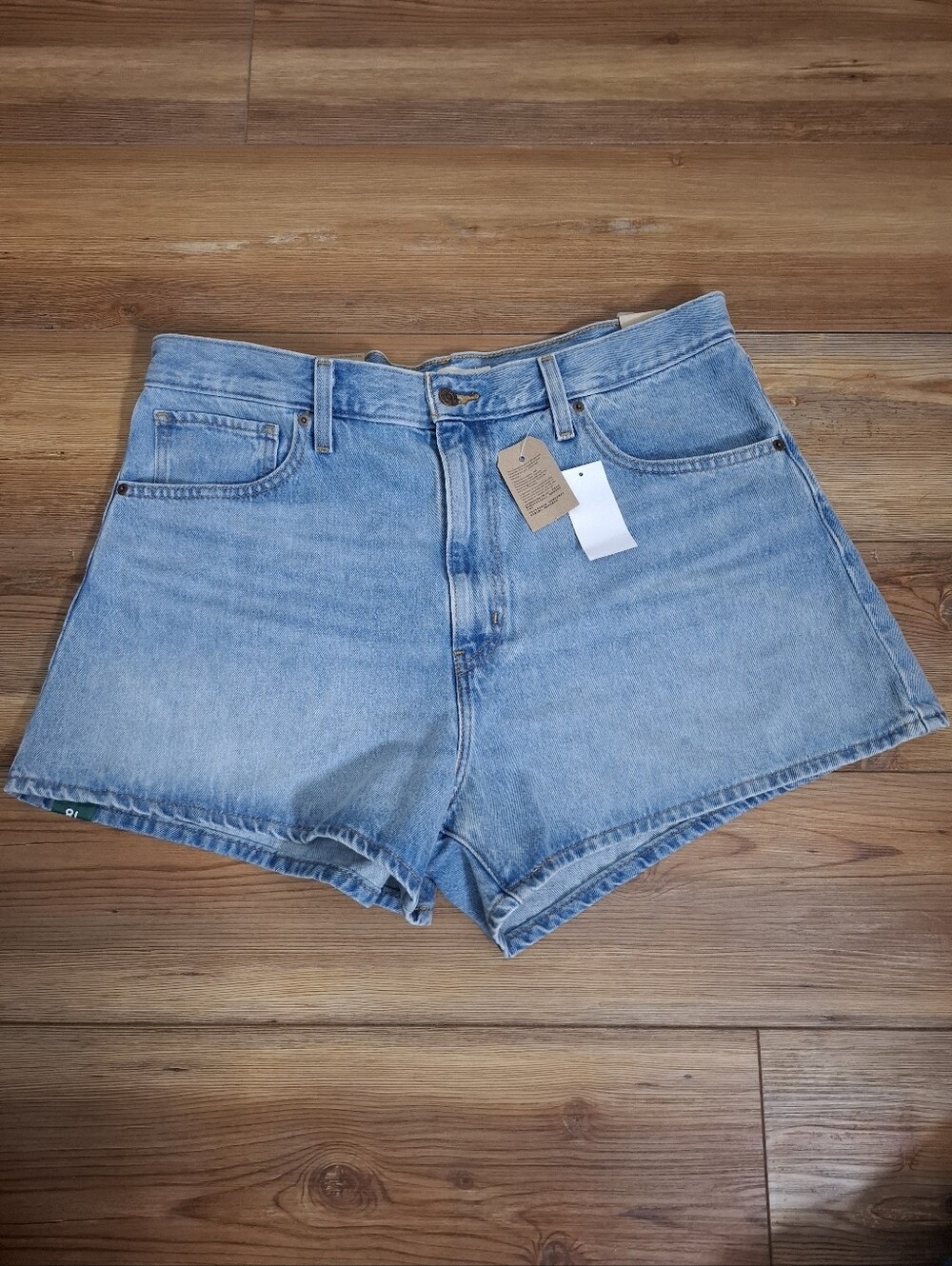 Levi's High Waisted Mom Shorts Women's 34 Blue Denim NEW